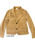 · Pluma Veste ·