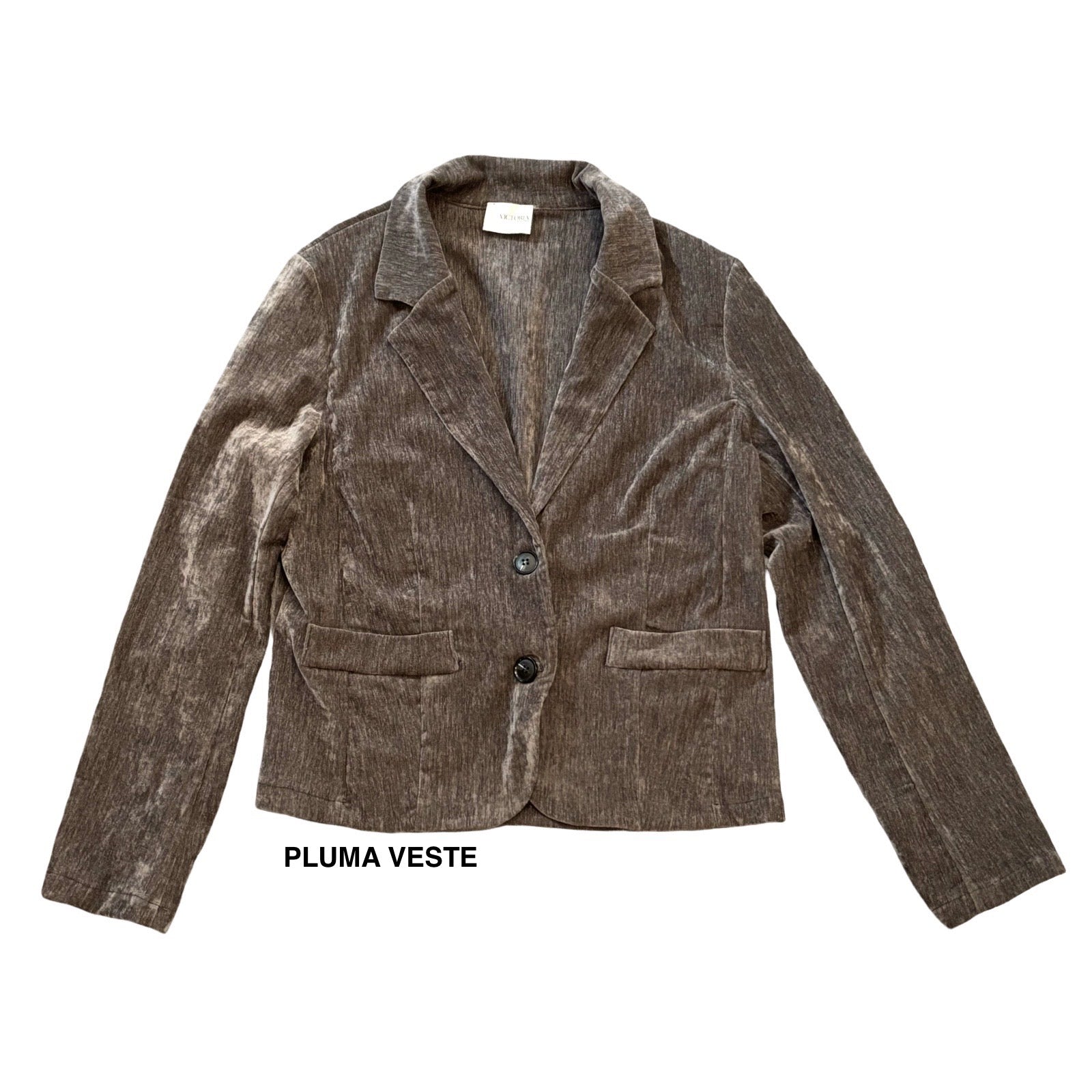 · Pluma Veste ·