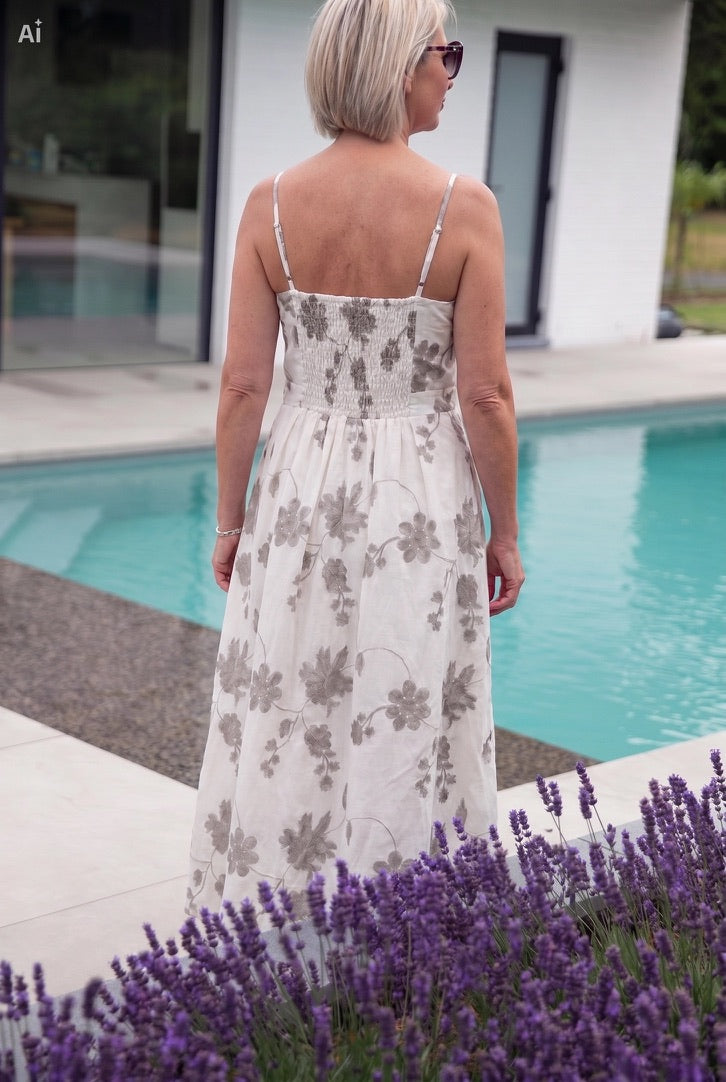 · Gigi Robe ·