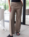 · Corina Pantalon ·
