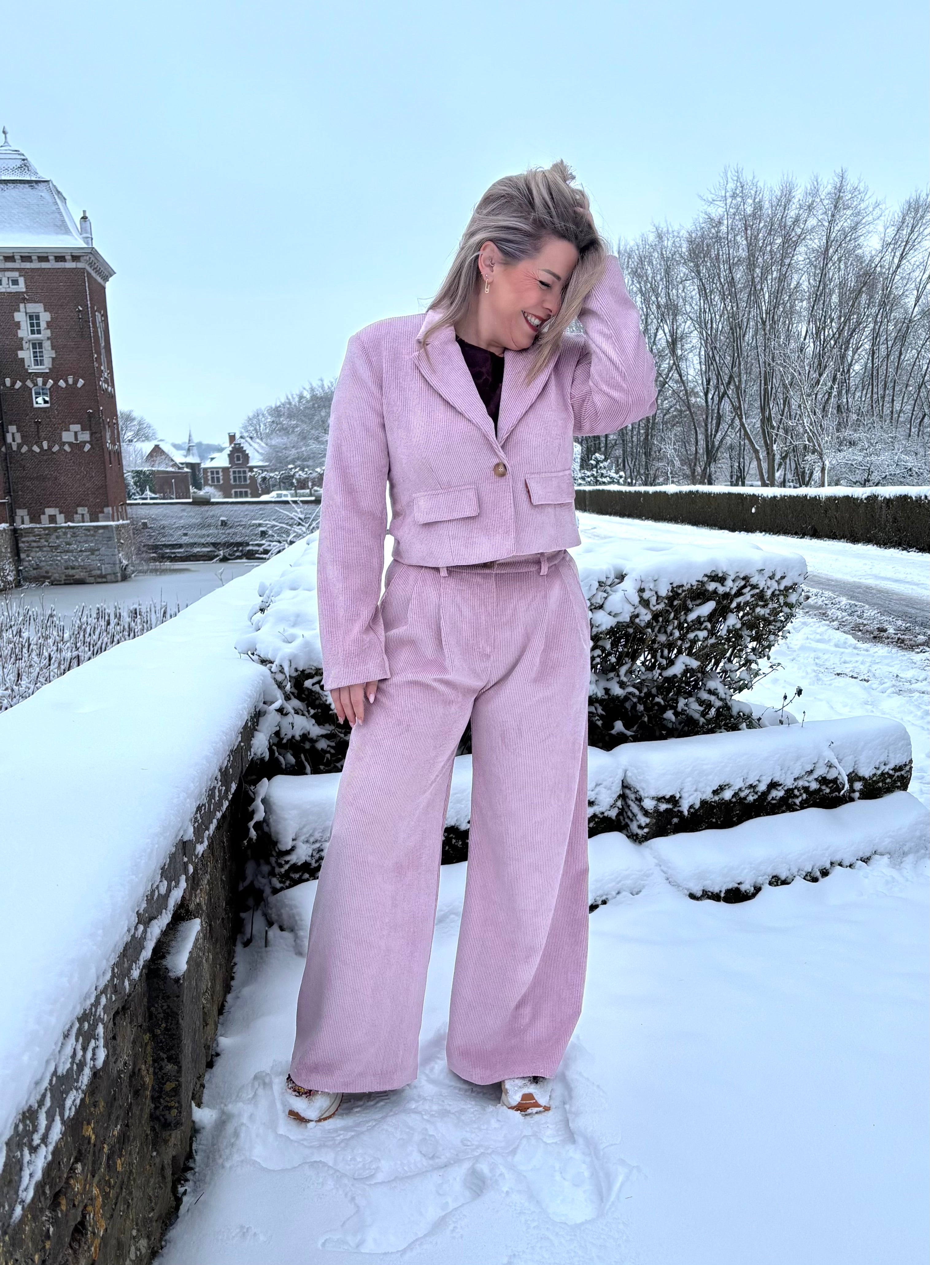 · Sarno Veste ·